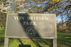 Arthur Von Briesen Park sign in Fort Wadsworth