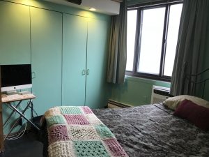 10 Bay 4i bedroom with closets