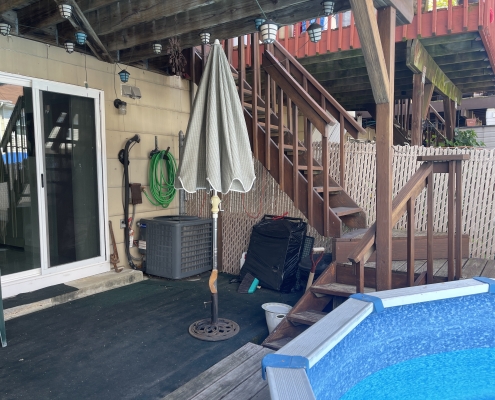 21 Carol Place SGD to yard with pool